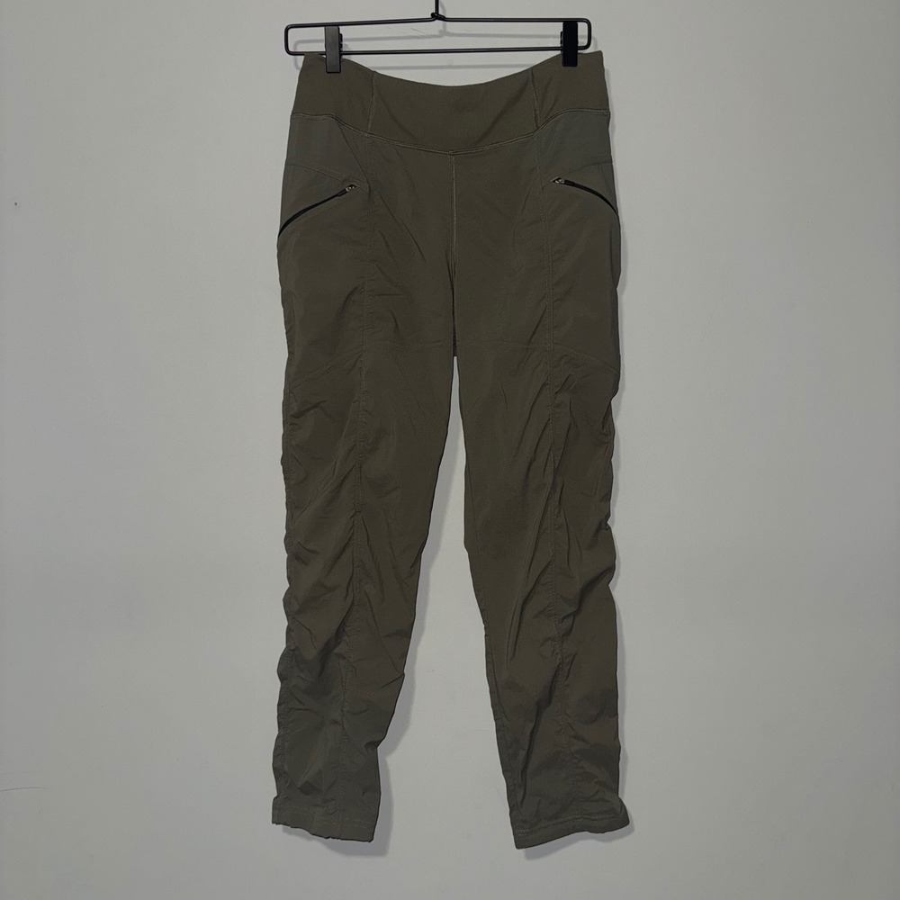 Prana Halle Pants Womens Medium Short Olive Green Ruched Hiking‎ Outdoor Utility